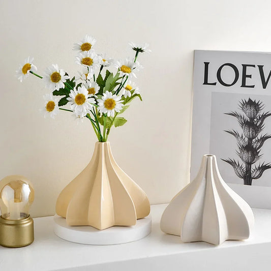 Minimalist Garlic Vase