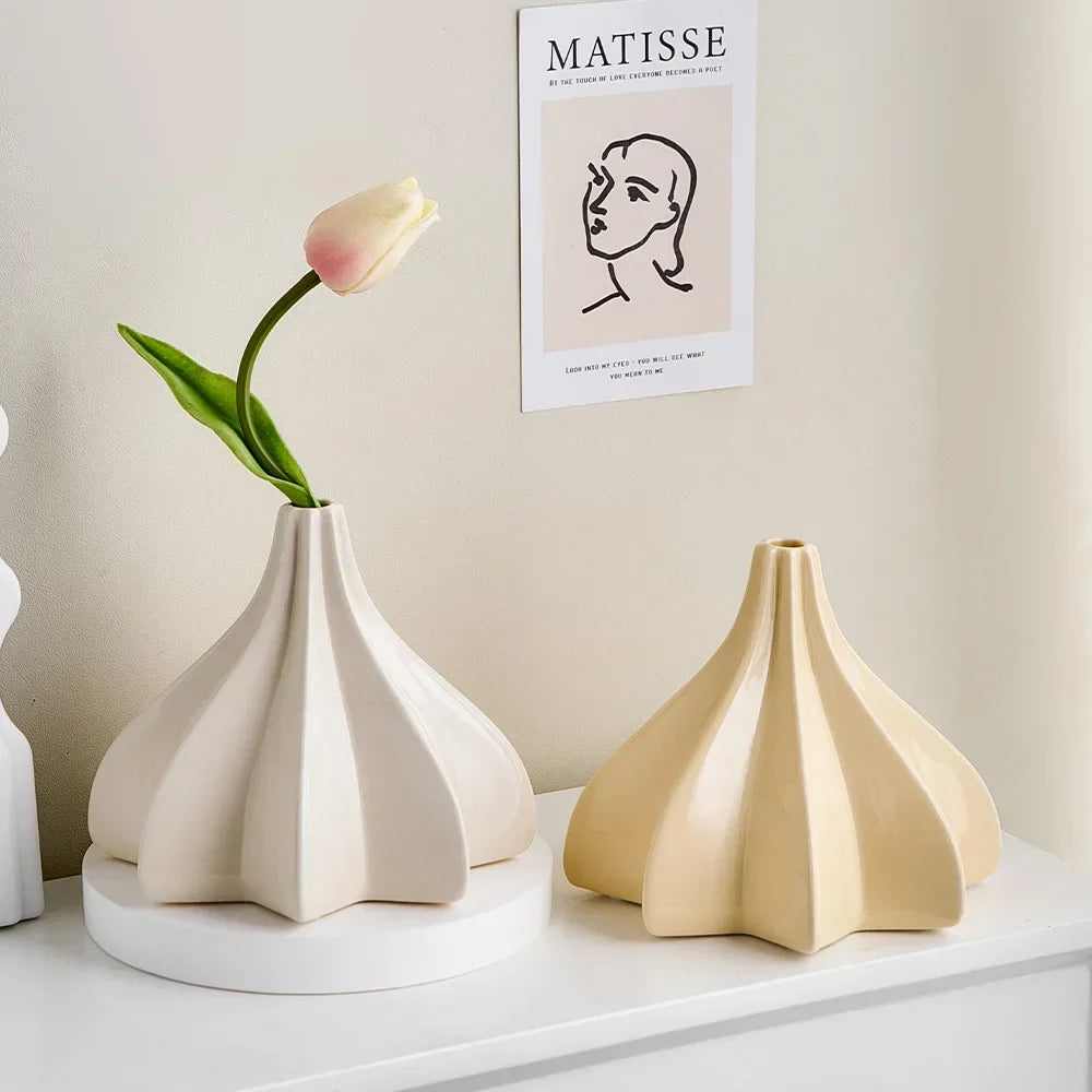 Minimalist Garlic Vase